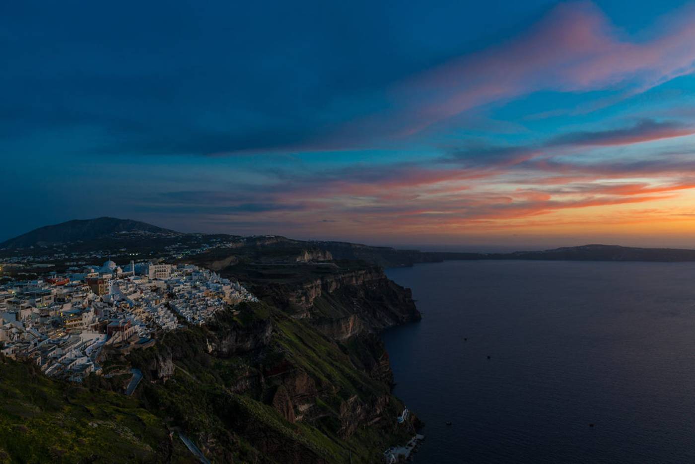 Mythical-Blue-Luxury-Suites-General-view-87