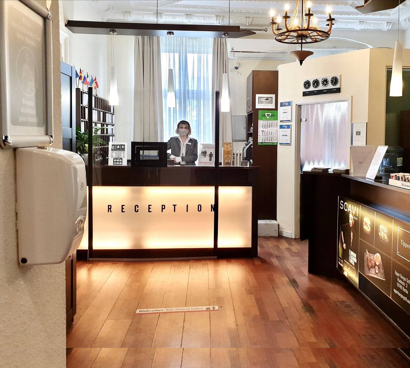 Upper-Room-Hotel-Lobby-1