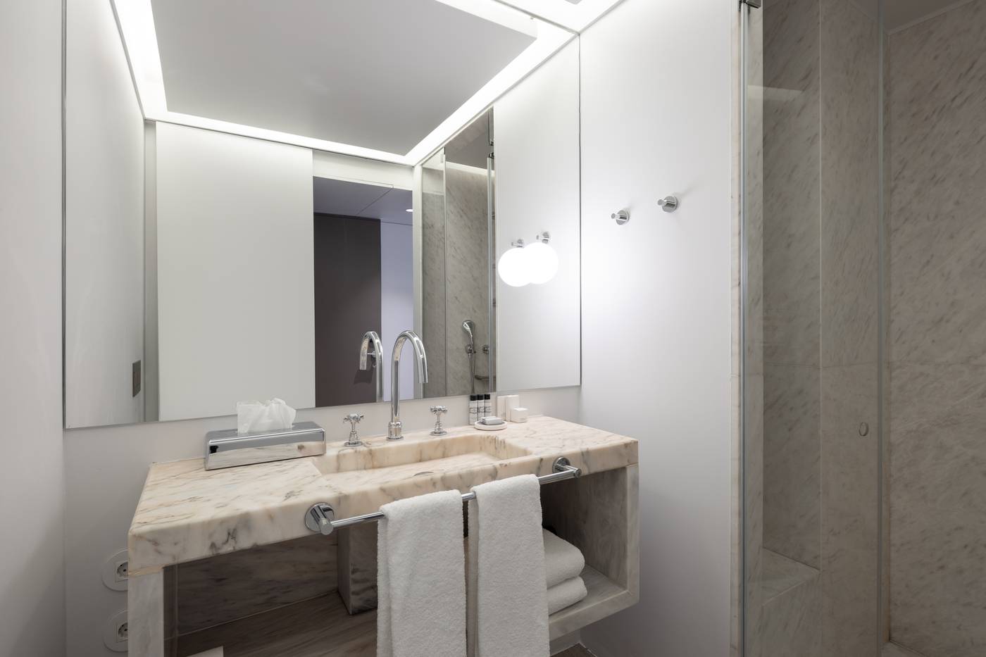 Lisboa-Pessoa-Hotel-Room-55