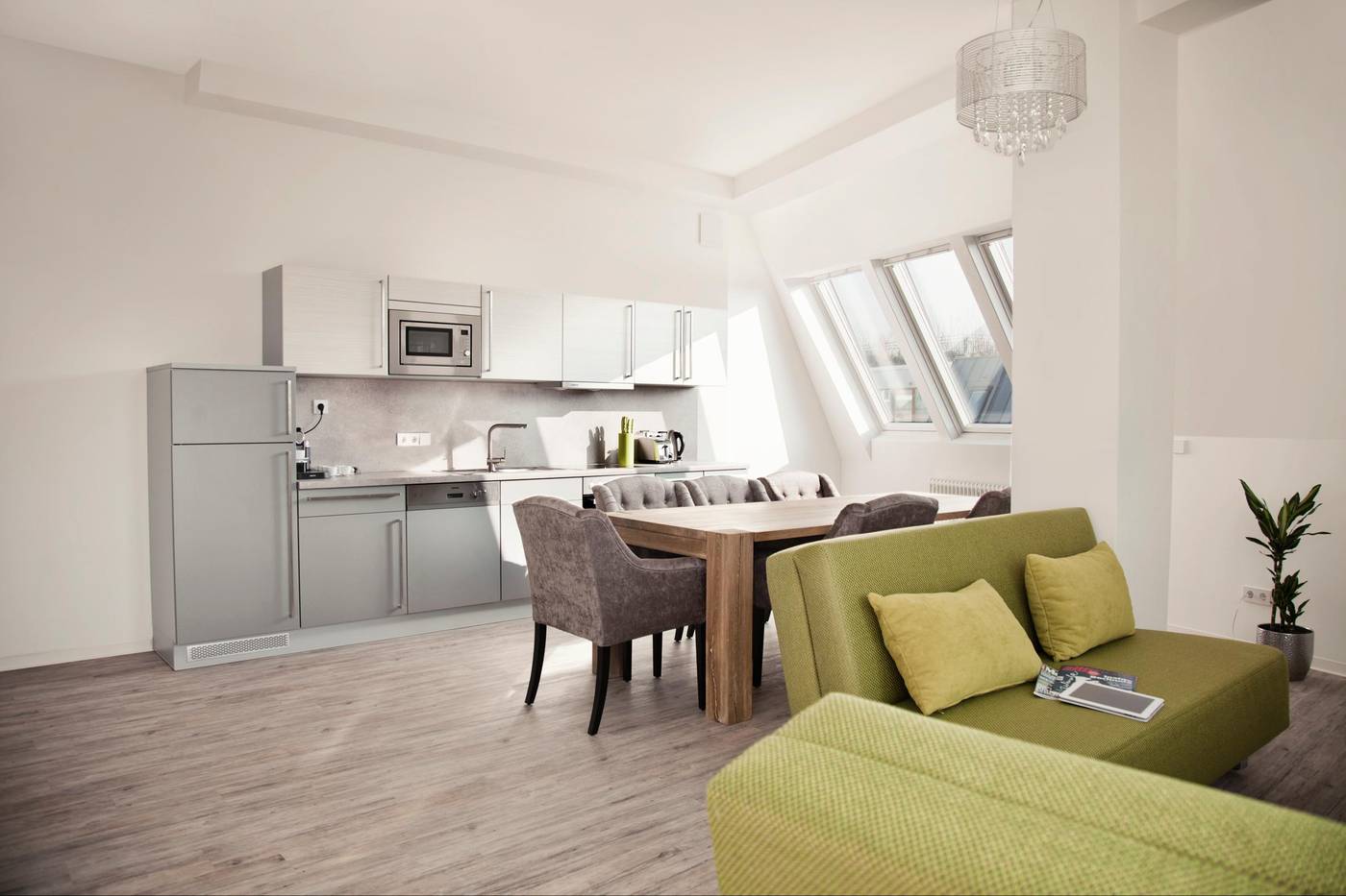 Apartments-Rosenthal-Residence-Room-4