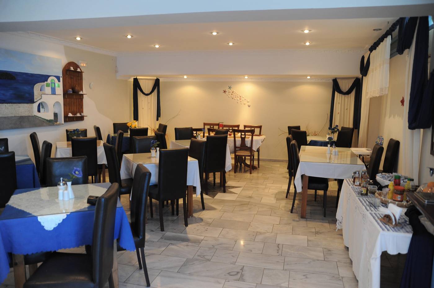 Perissa-Bay-Restaurant-35