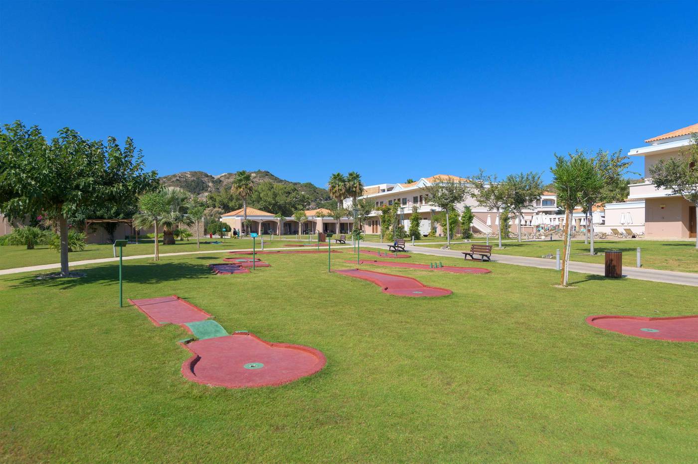 La-Marquise-Luxury-Resort-Complex-Sports-and-Entertainment-22