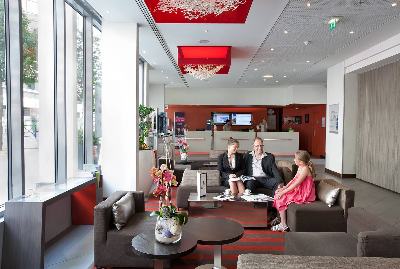 Novotel-Paris-Centre-Gare-Montparnasse-Lobby-14