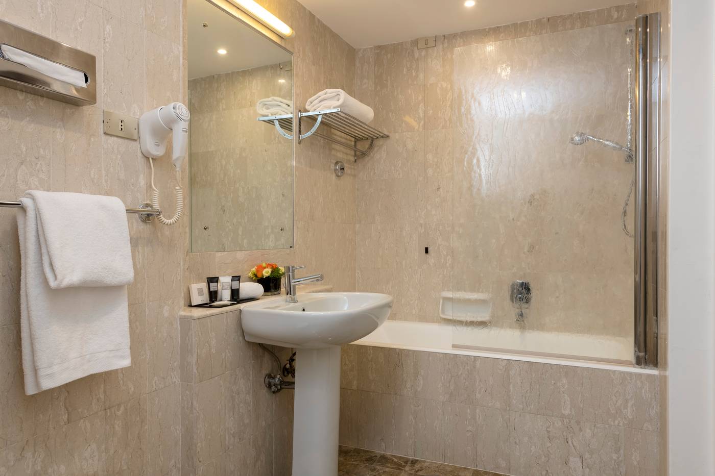 Bettoja-Hotel-Mediterraneo-Room-43