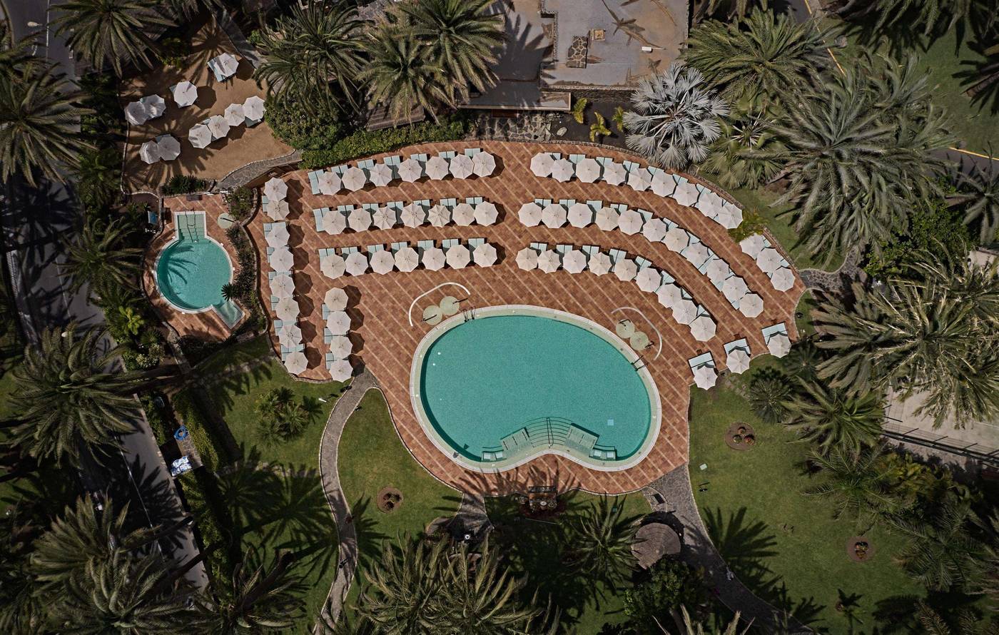 Seaside-Palm-Beach-Pool-11