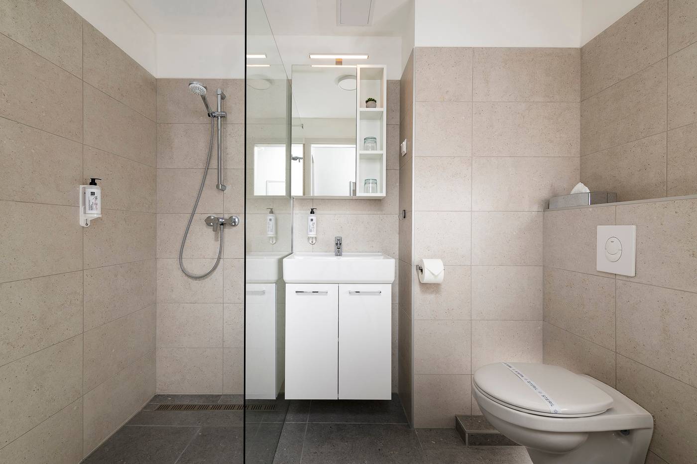 Bo18-Superior-Hotel-Room-41