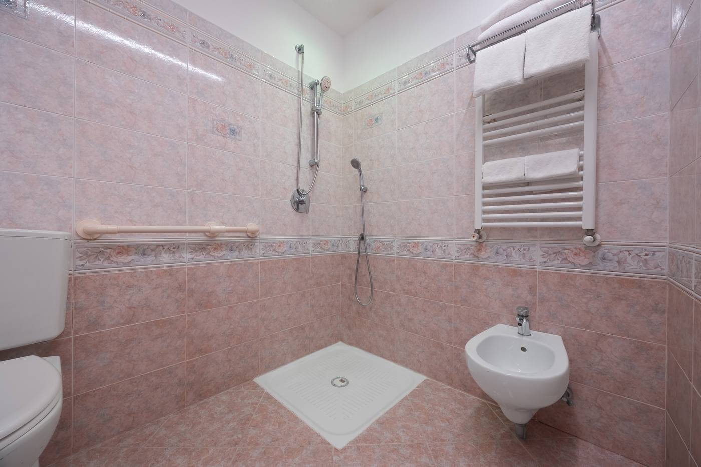 Palladium-Palace-Room-56