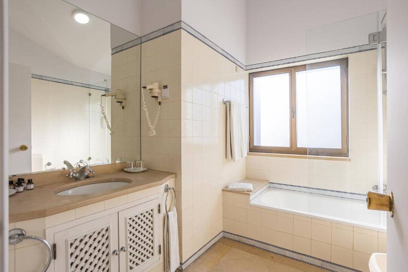 Clube-Do-Lago-Room-38