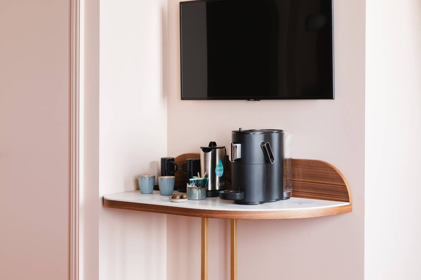 Hotel-L-de-Lutece-Room-19