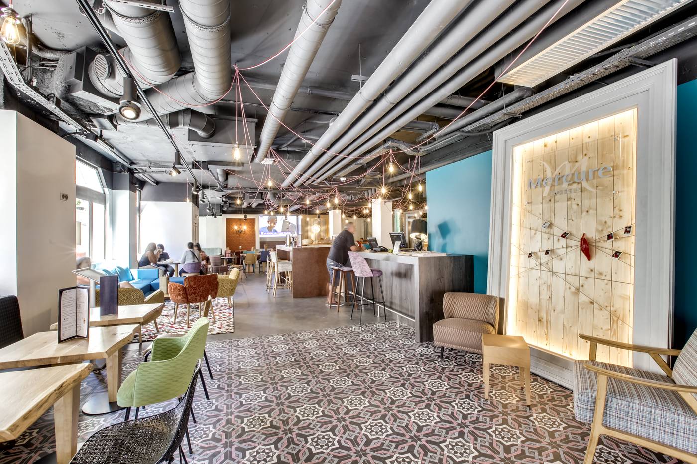 Hotel-Mercure-Paris-Gare-Montparnasse-Lobby-16
