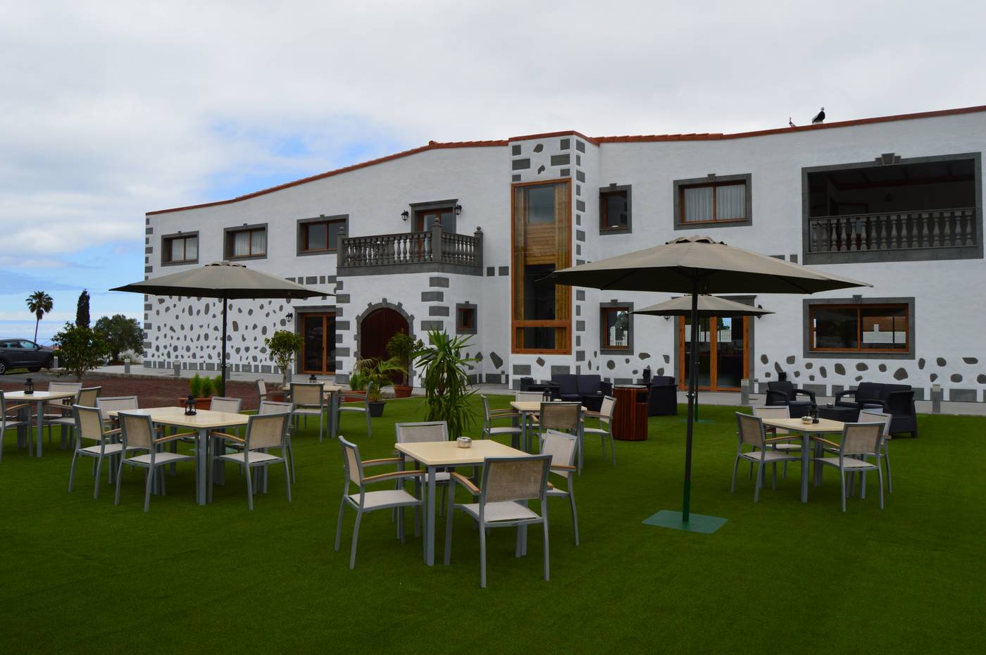 Melva-suite-hotel-Terrace-5