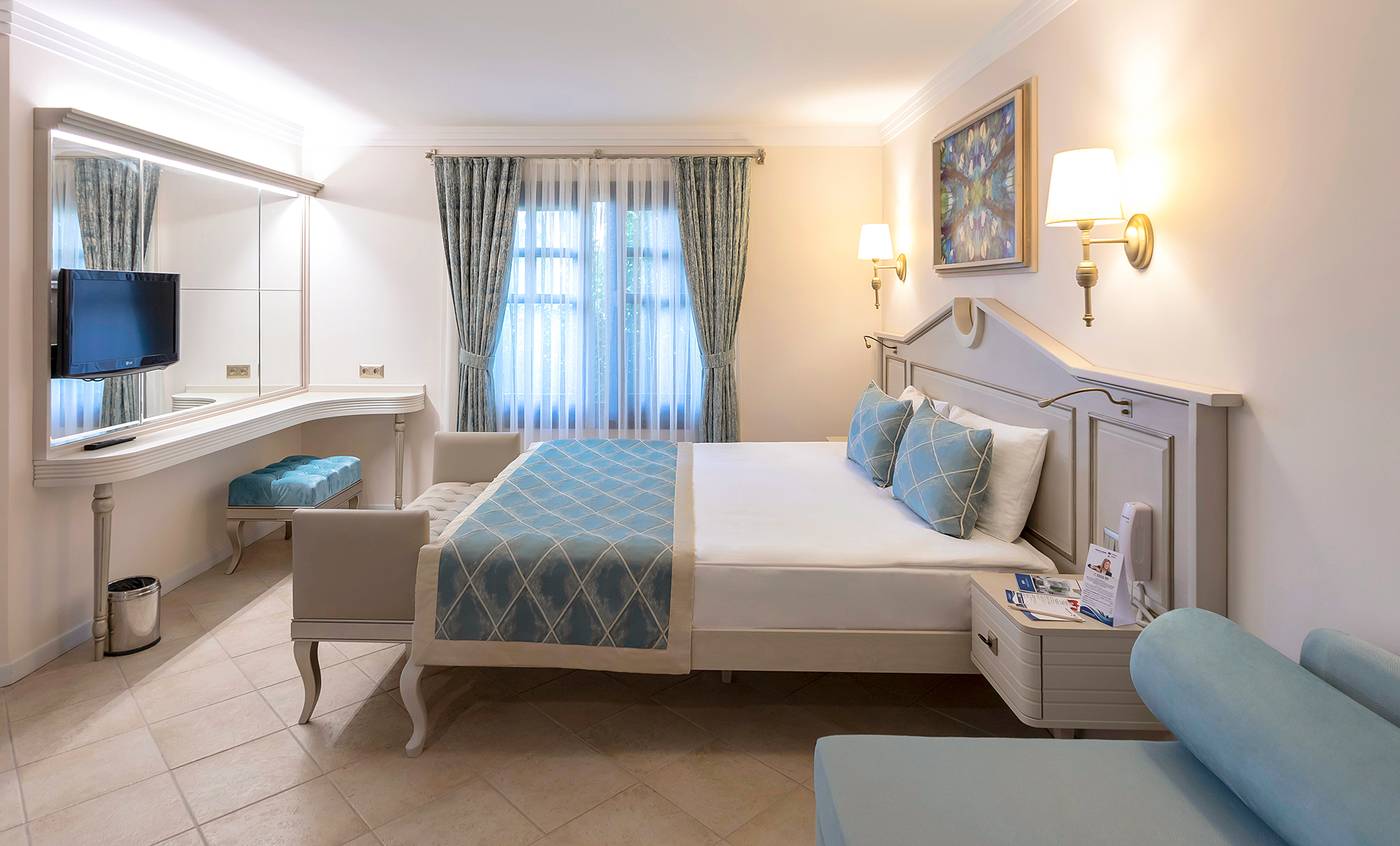 Sunrise-Resort-Hotel-Room-28