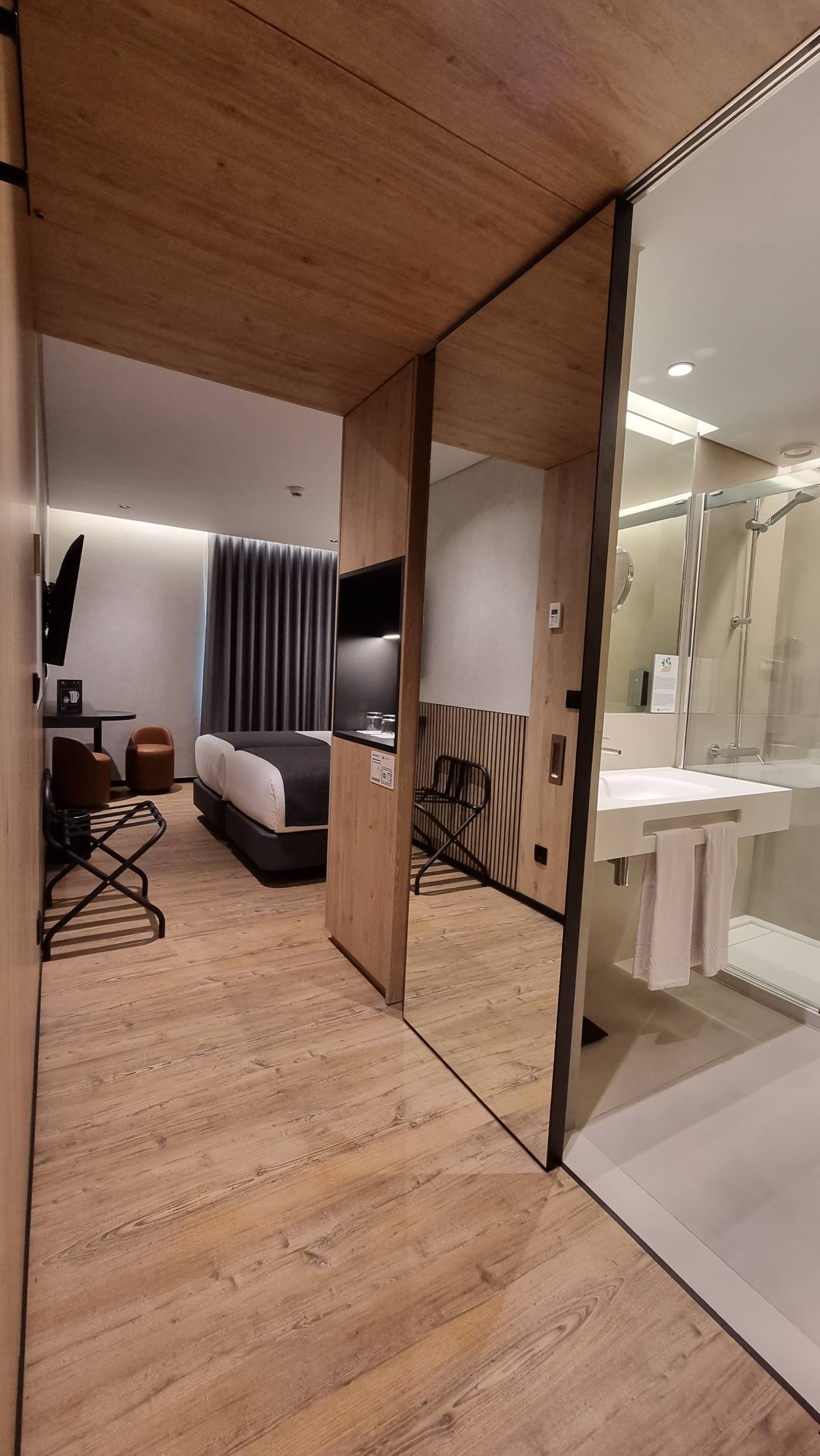 Principe-Avila-Room-12