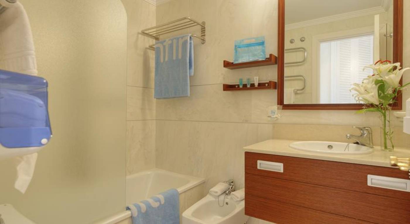 Muthu-Grangefield-Oasis-Room-38