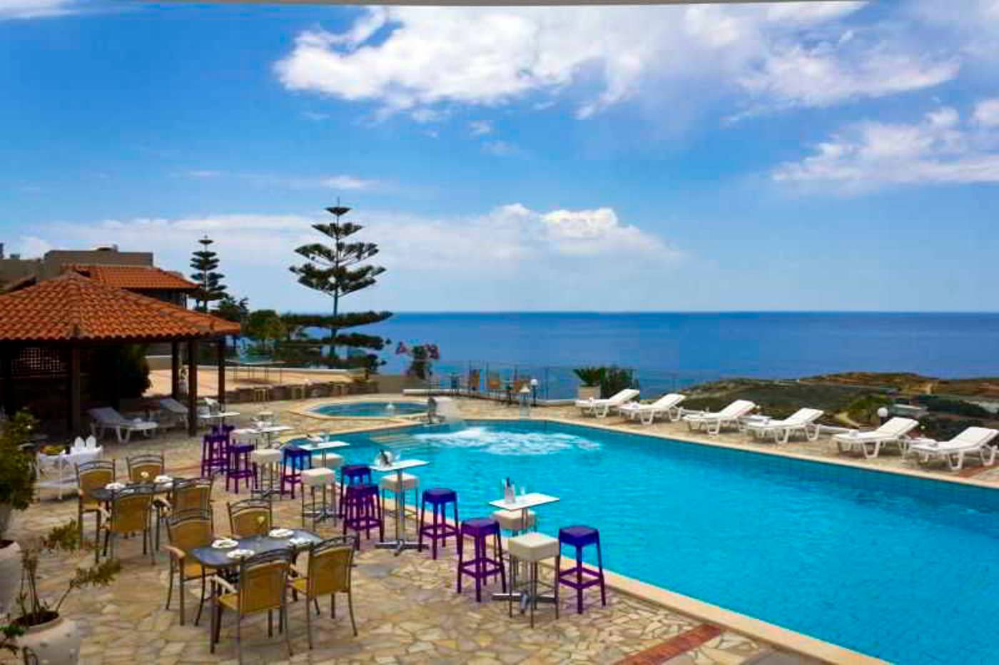 Happy-Cretan-Suites-Pool-6