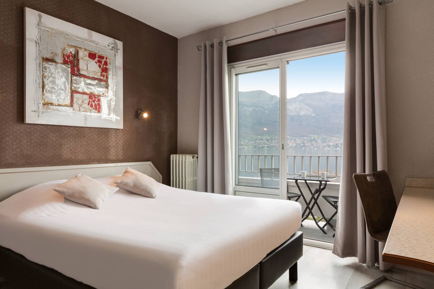 Hôtel Beauregard, The Originals Relais-France-SEVRIER-Room-9