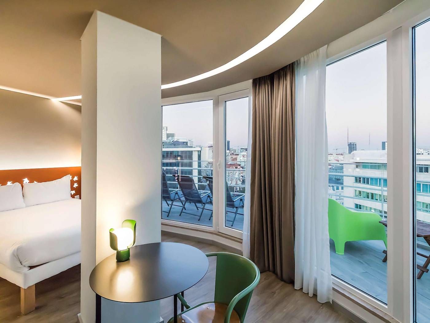 ibis-Styles-Lisboa-Centro-Marqu-s-de-Pombal-Room-25
