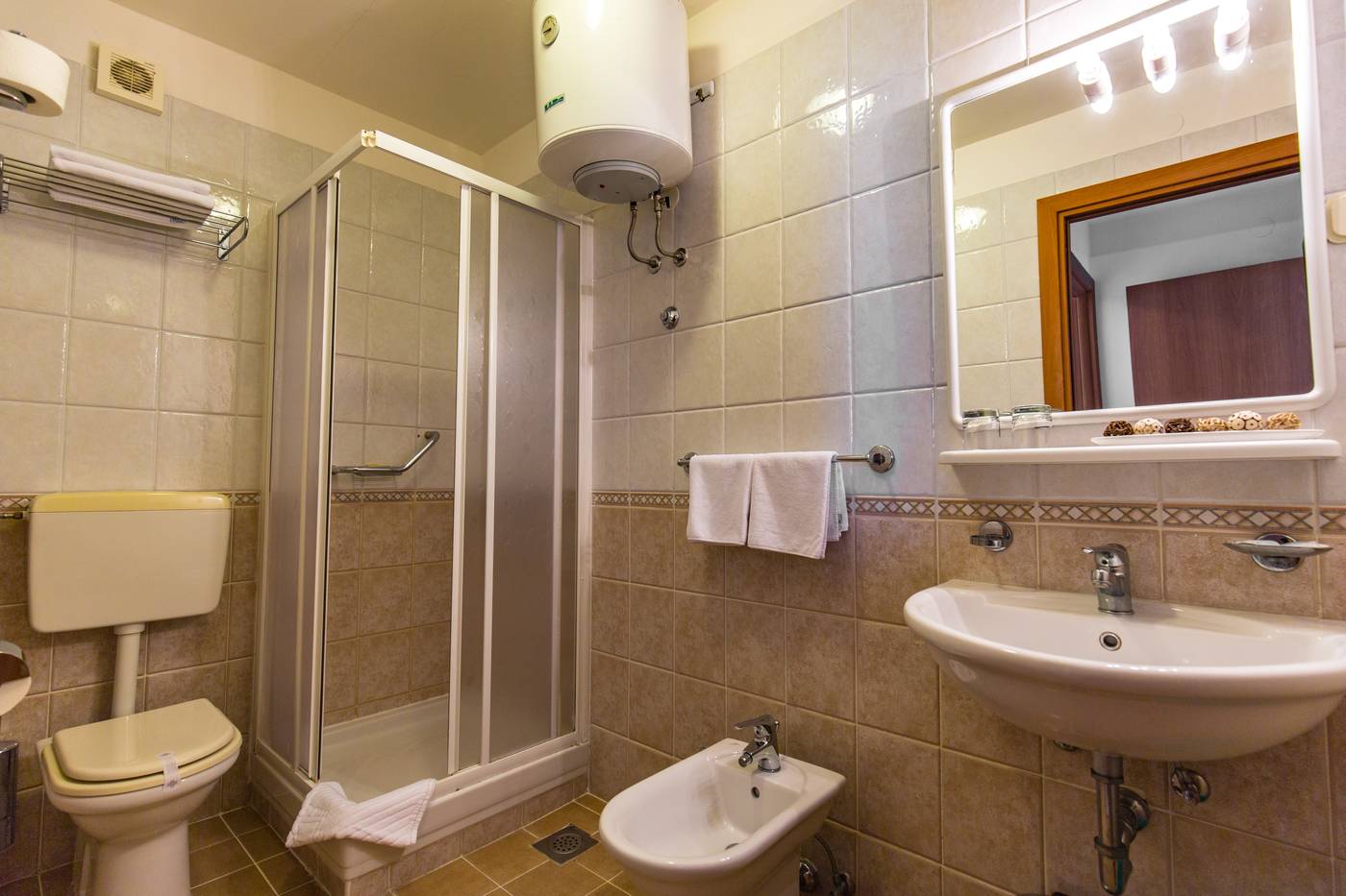 Splendid-Resort-Room-35