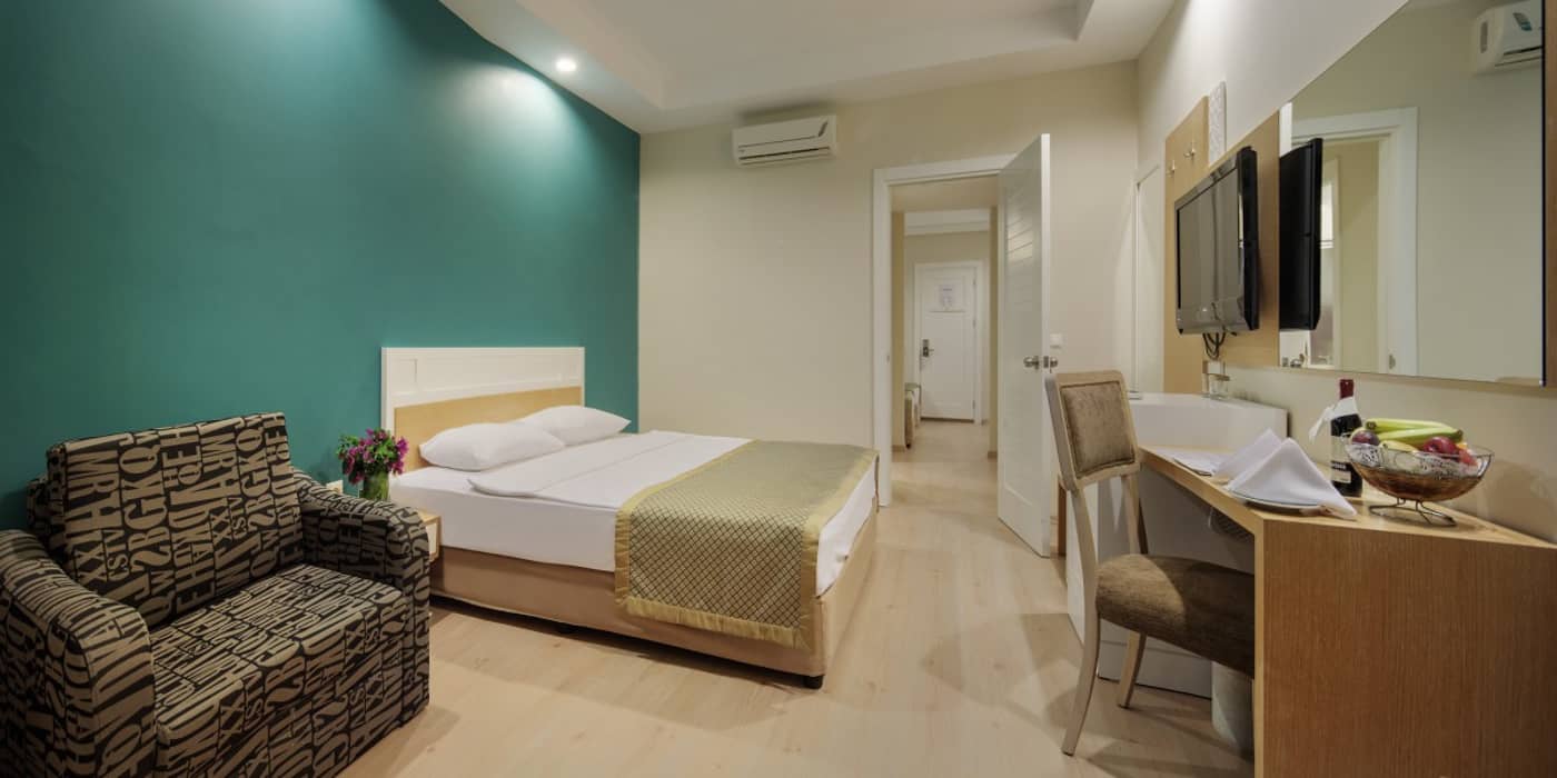 Green-Bay-Resort---Spa-Room-33