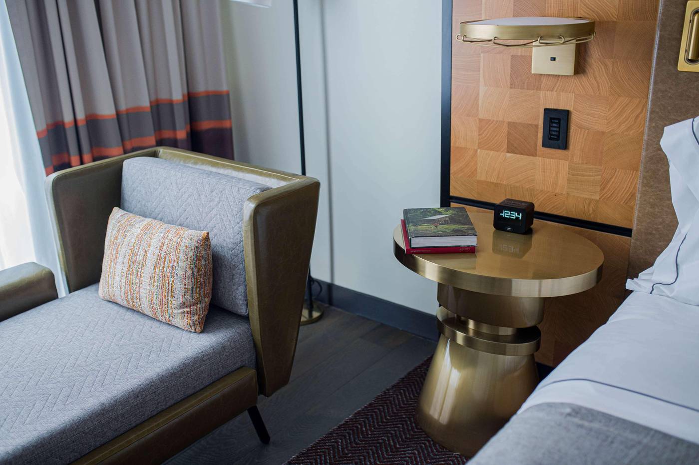 Canopy-by-Hilton-Jersey-City-Arts-District-Room-29