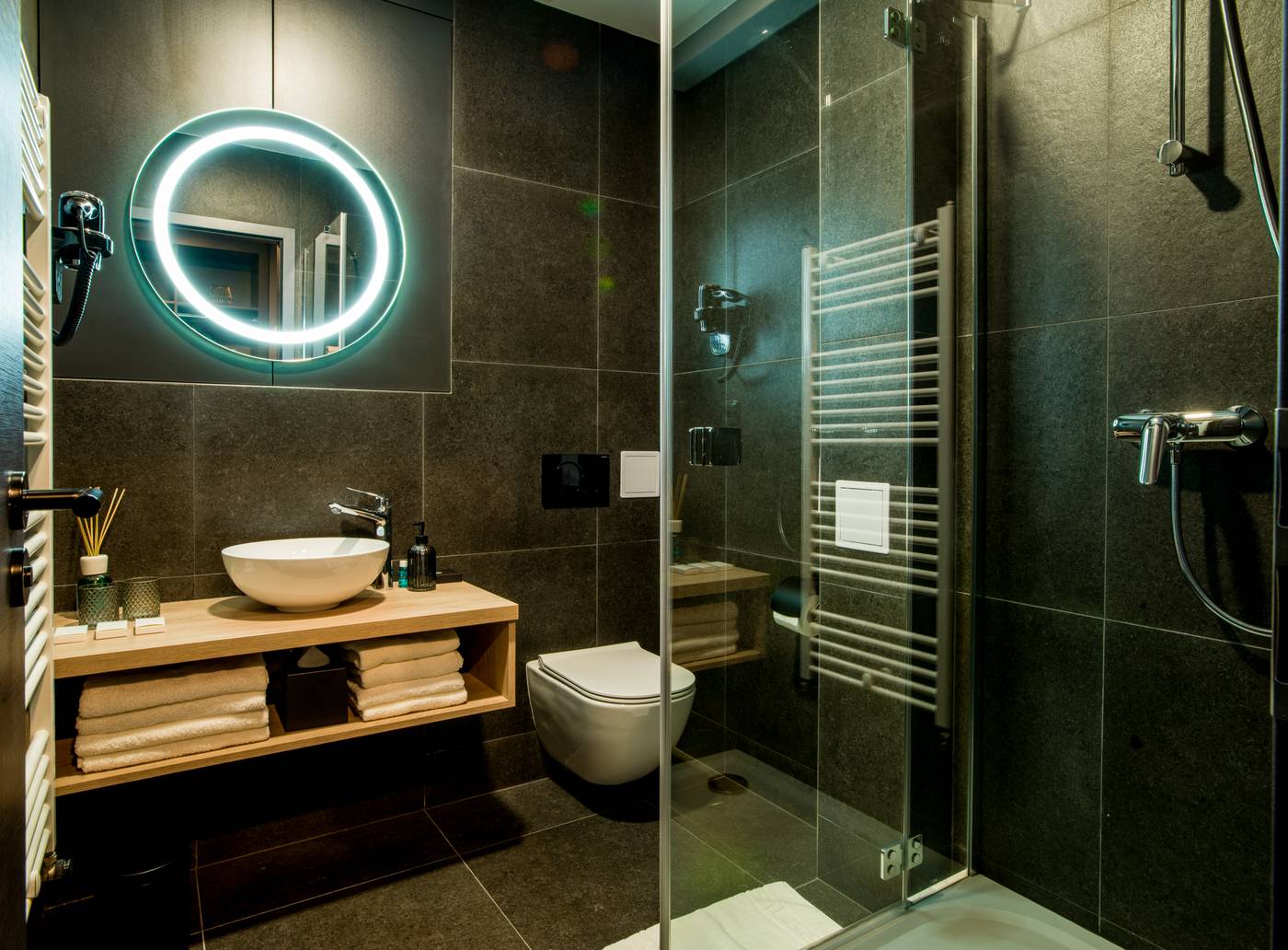 Rooftop-Planet-Prague-Hotel-Room-16