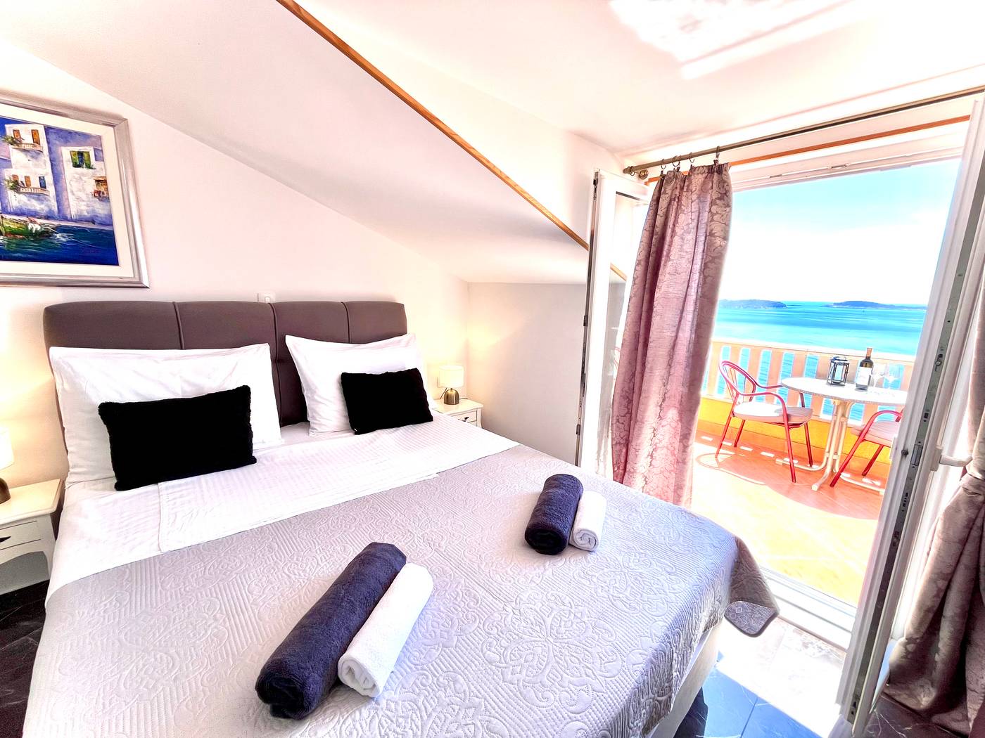 Villa-Sunset-Room-60