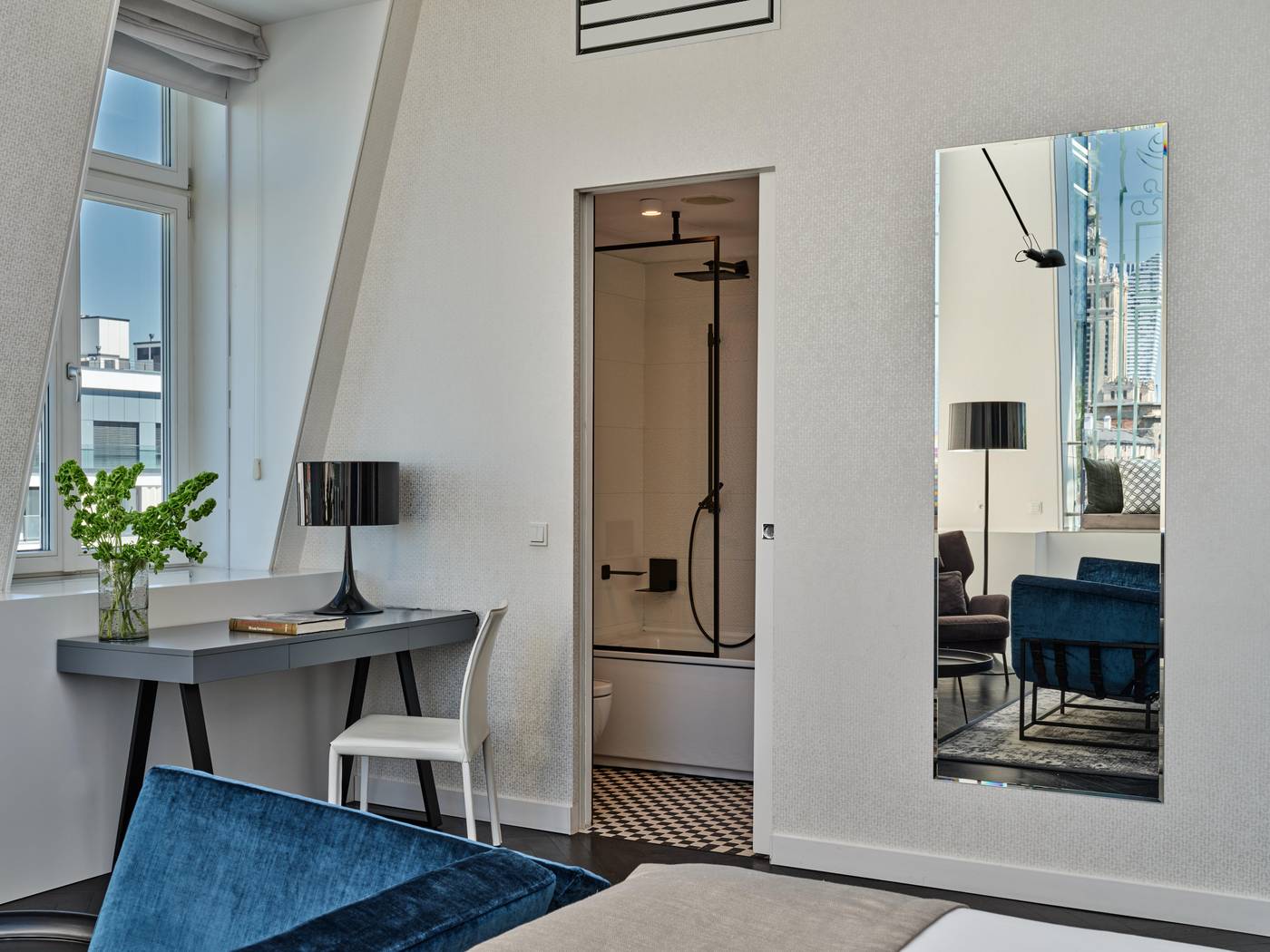 Hotel-Indigo-Warsaw---Nowy-Swiat-Room-10