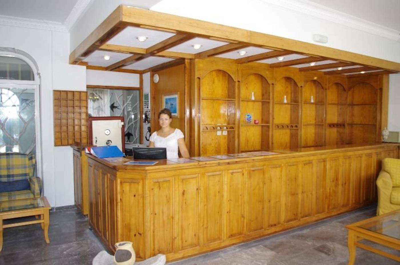 Kamari-Blu-Boutique-Hotel-Lobby-26