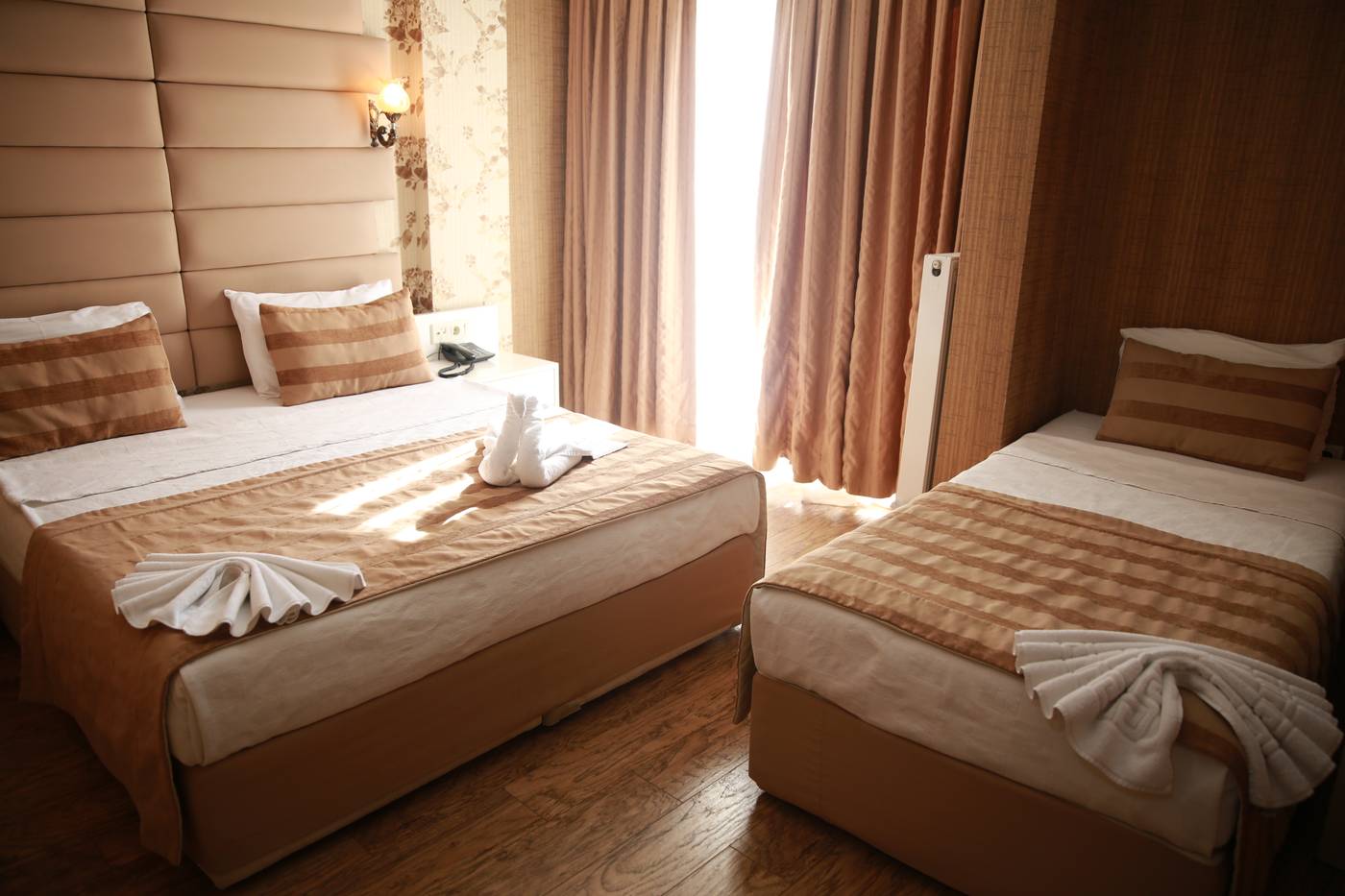 Hotel-Black-Tulip-Room-48