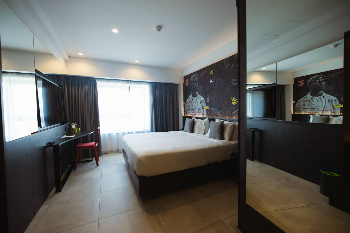 So-City-Hotel-Room-9