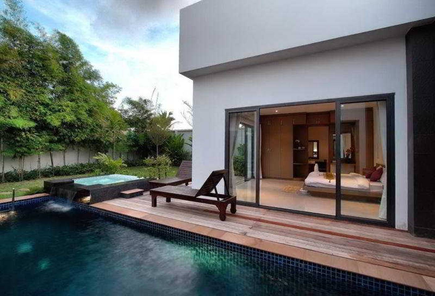 Seastone-Pool-Villa-Pool-2