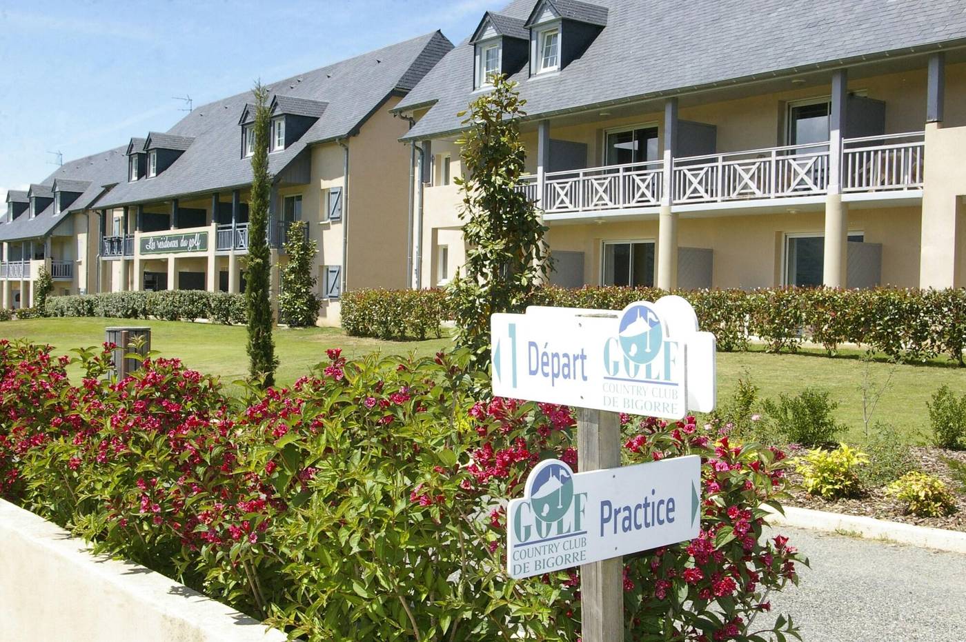 Domaine Du Golf Country Club De Bigorre-France-POUZAC-Lobby-5