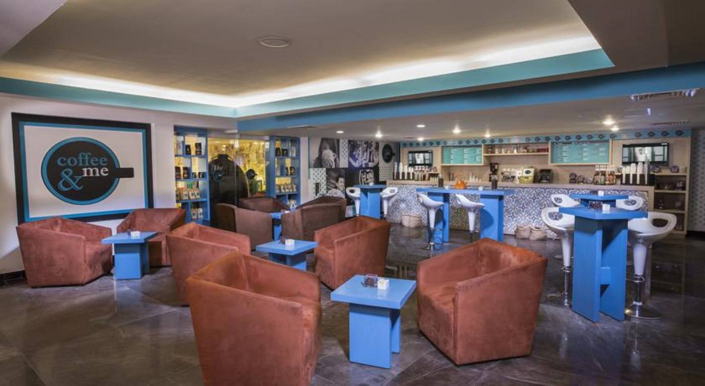 Oasis-Palm-Restaurant-32