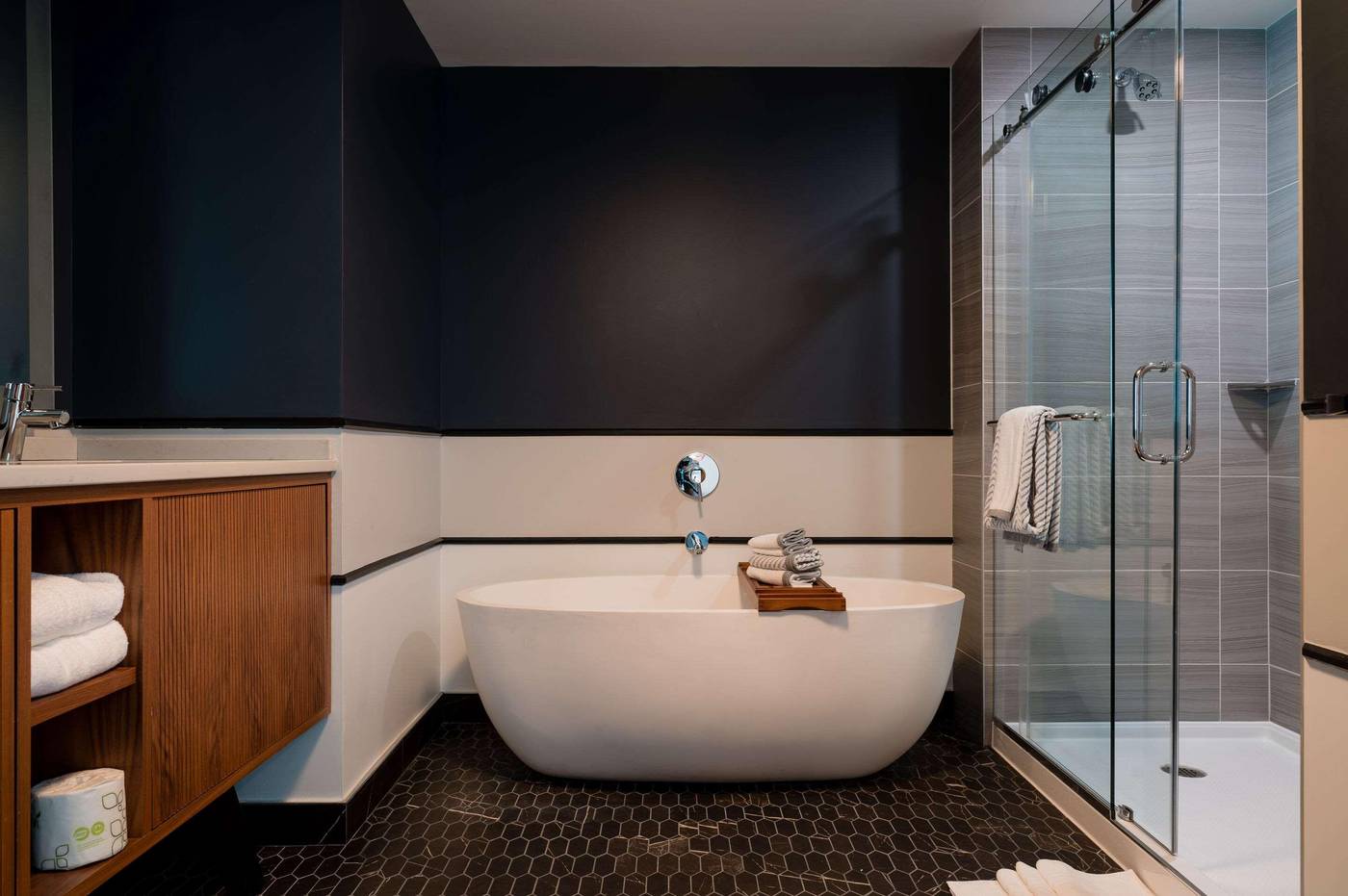 Cambria-Hotel-Boston-Somerville-Room-48