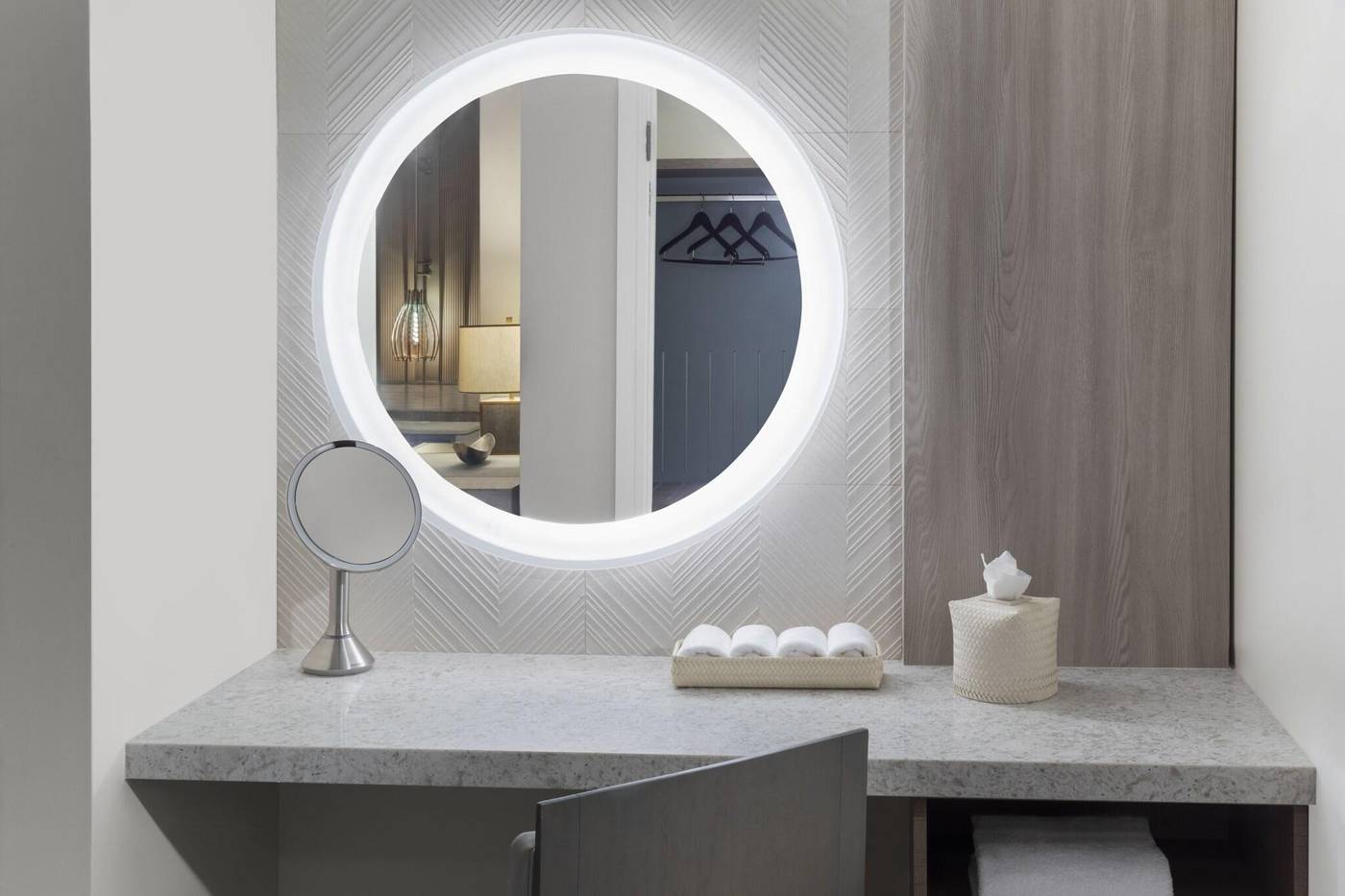 The-Royal-at-Atlantis-Room-39