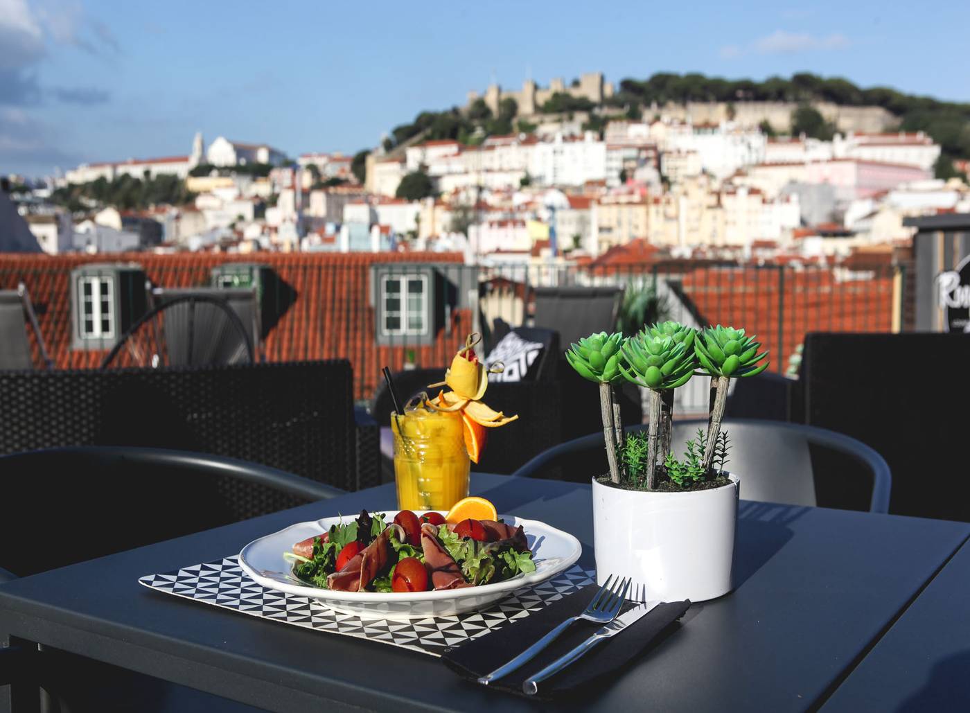 The-Art-Inn-Lisbon-Bar-64