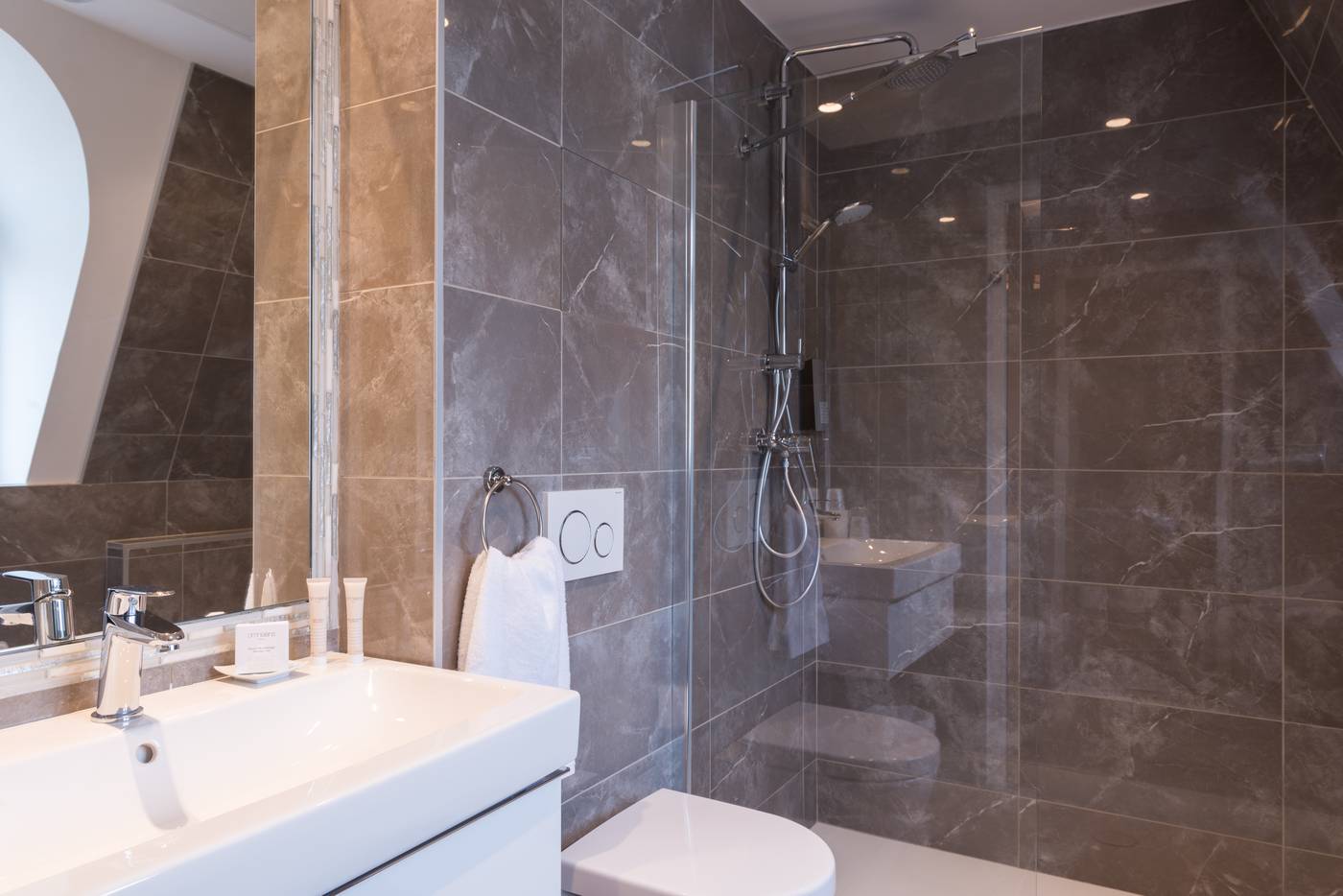 Regence-Etoile-Room-45