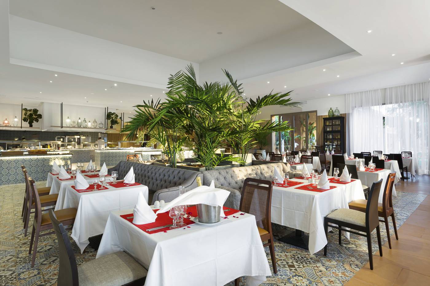 Hotel-Riu-Tikida-Palmeraie---All-Inclusive-Restaurant-36