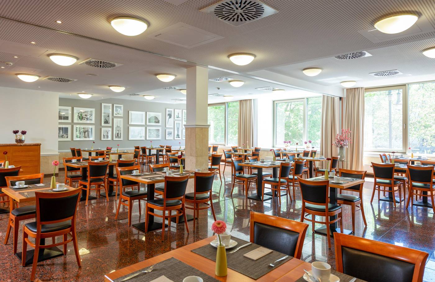 Leonardo-Hotel-Berlin-Ku-damm-Restaurant-15