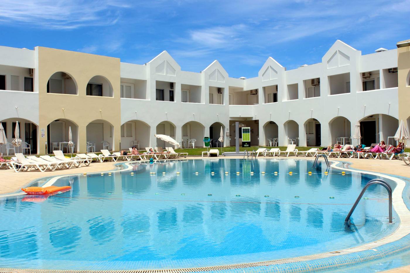 Natura-Algarve-Club-Pool-10