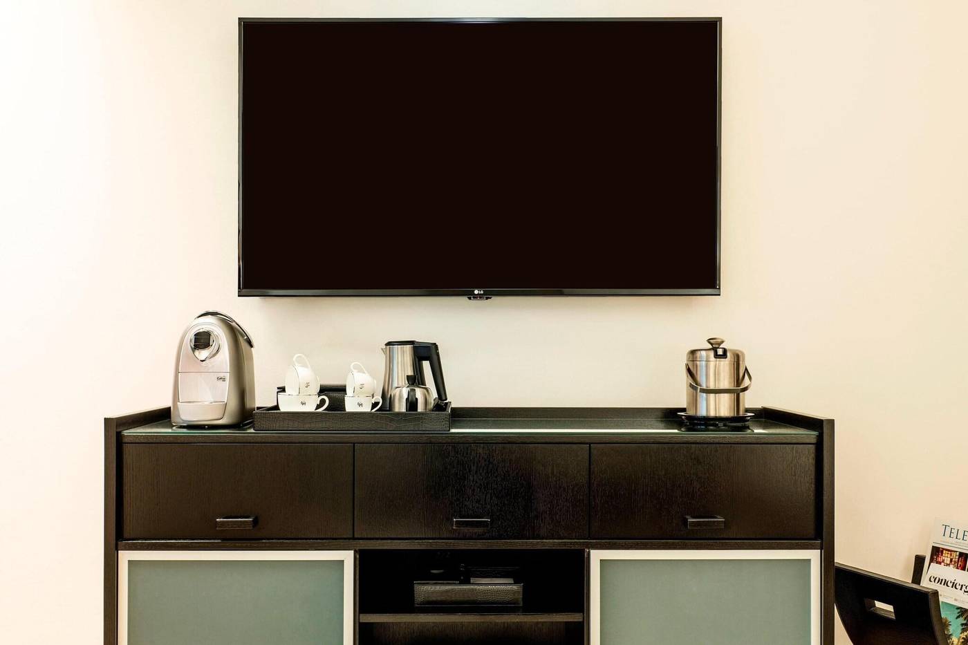 Grosvenor-House-West-Marina-Beach-Room-56