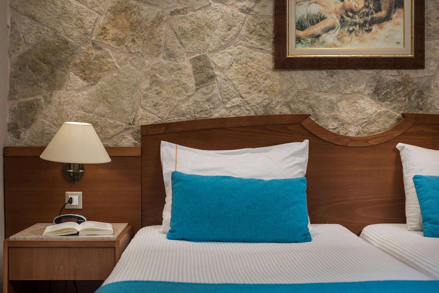 Elotis-Suites-Room-43