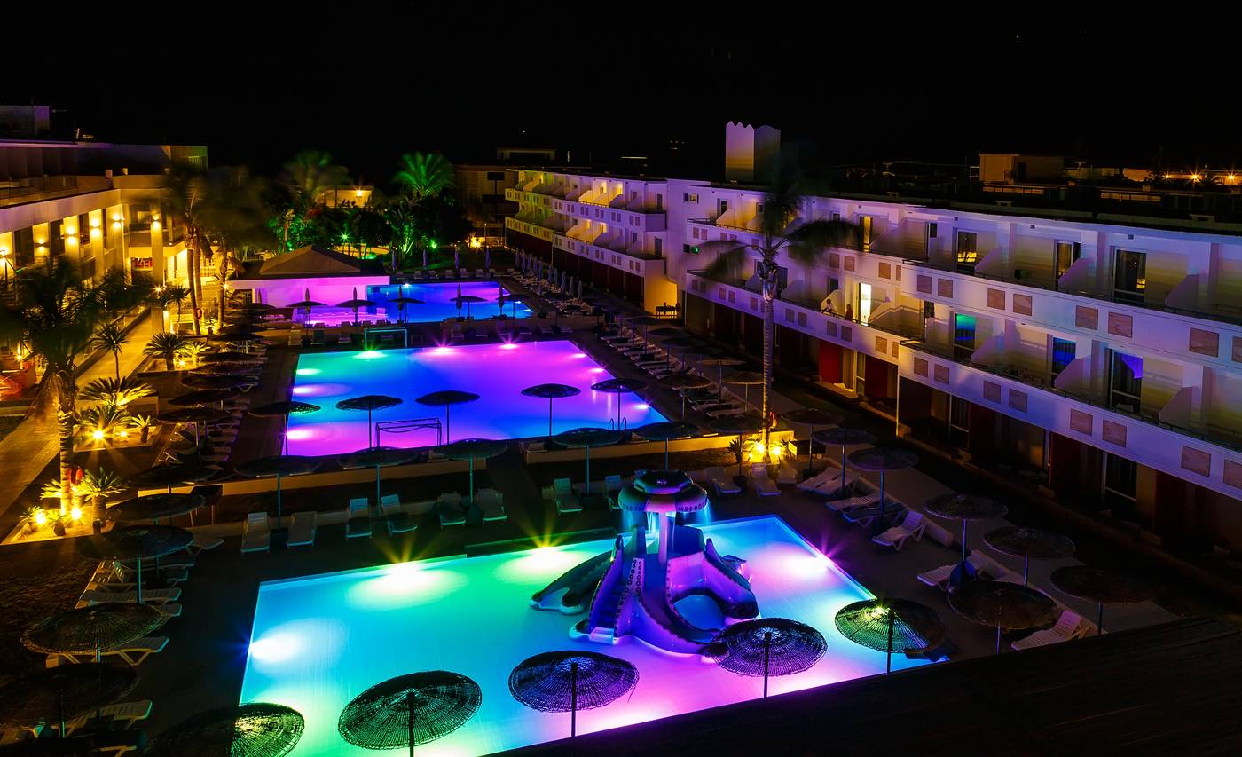 Dodeca-Sea-Resort-Pool-16