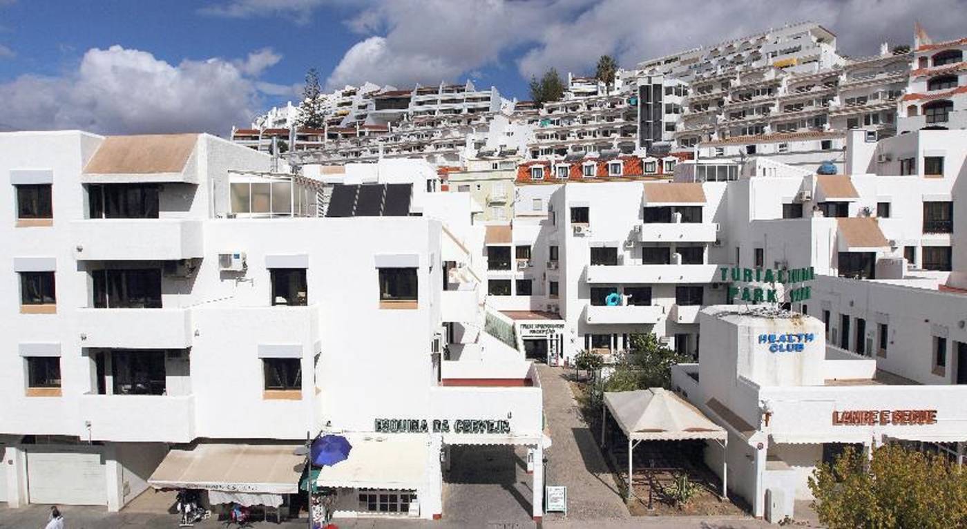 Edificio-Albufeira-Apartments-General-view-1