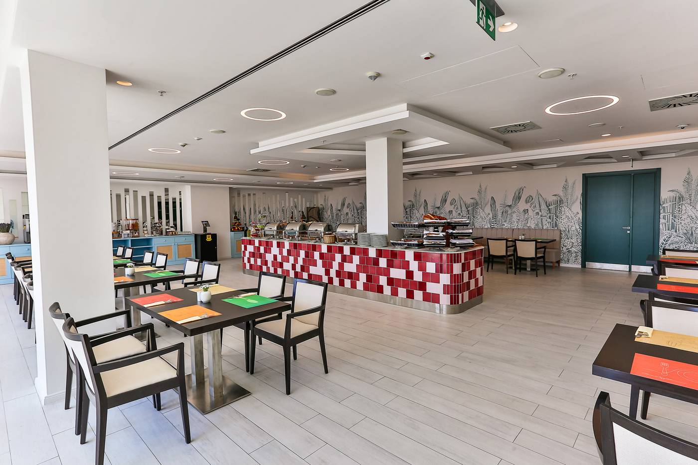 Hotel-Tq-Plaza-Restaurant-37