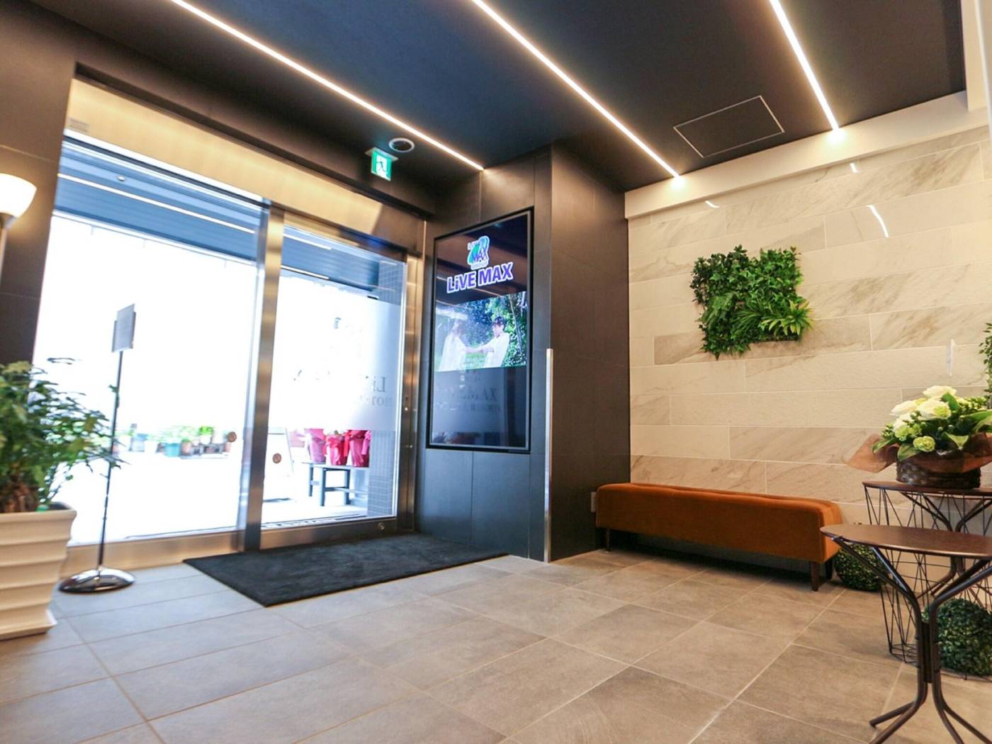 Hotel Livemax Nihonbashi-Ningyocho-Japan-Tokyo-Lobby-8
