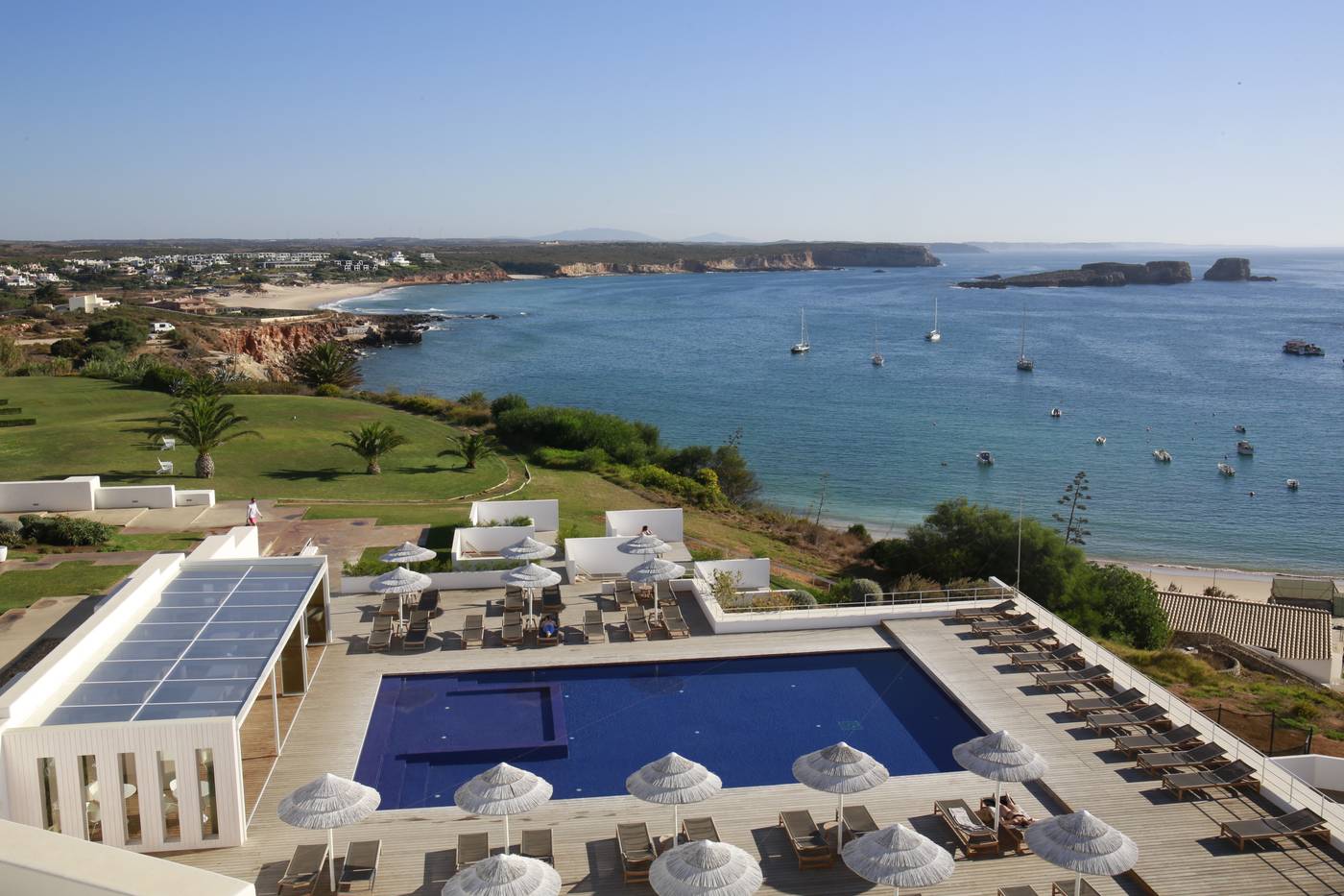 Memmo-Baleeira-Hotel-General-view-44