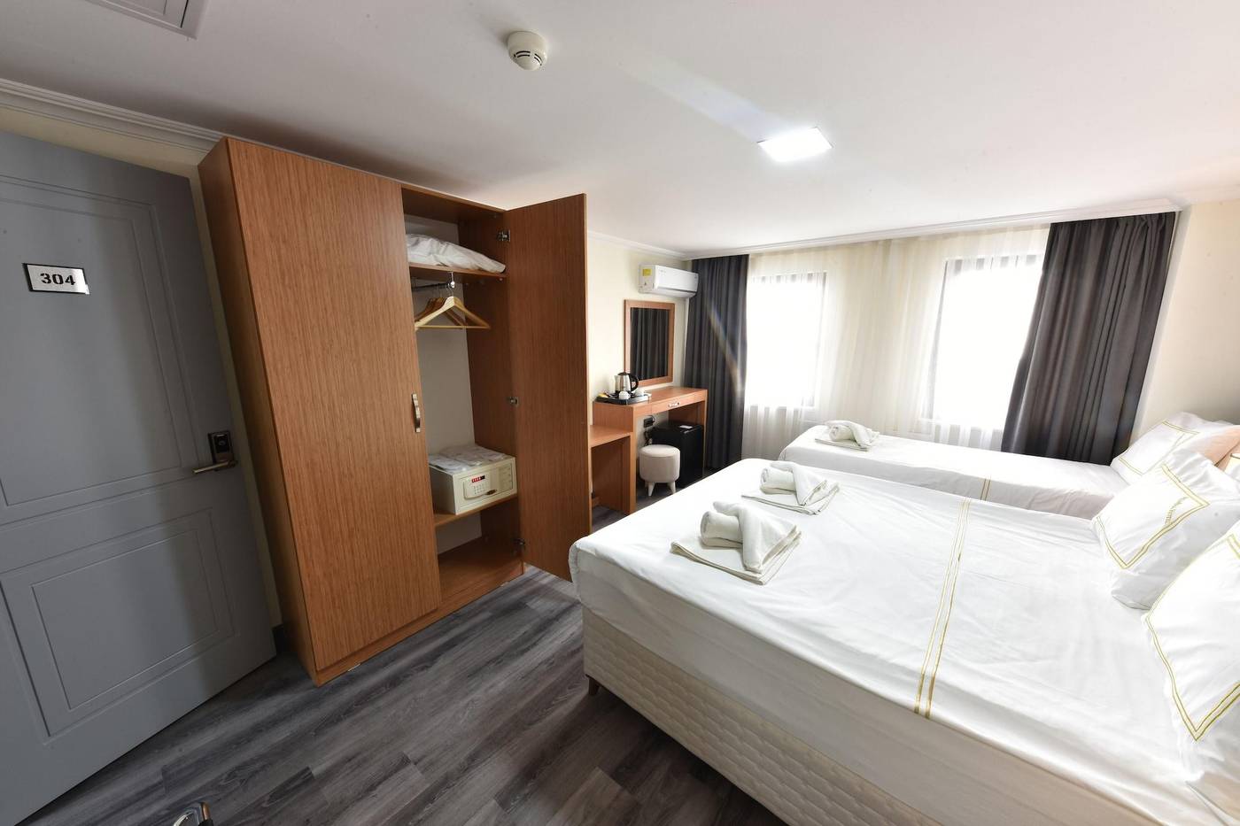 Almina-Inn-Hotel-Room-5