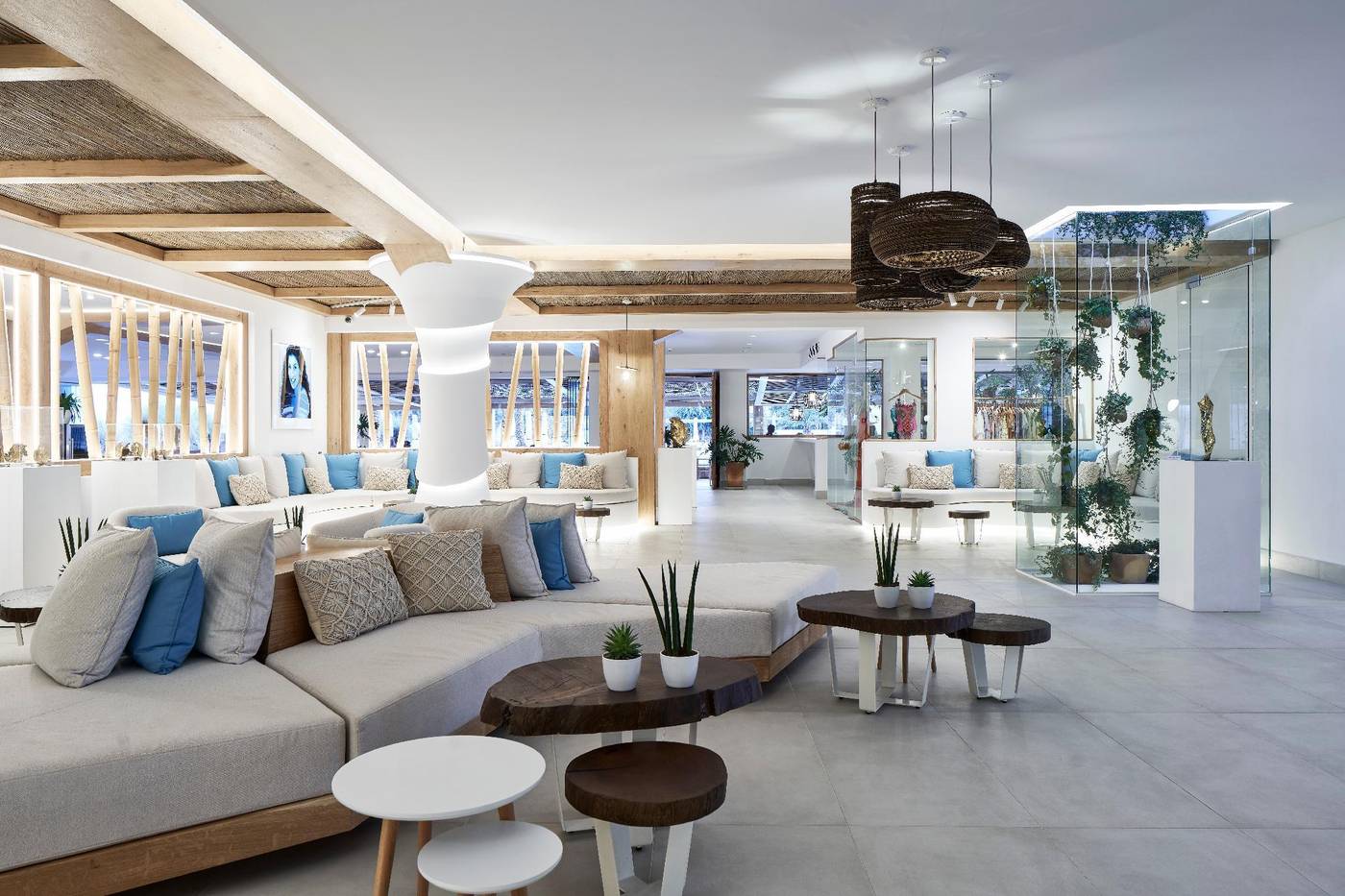 Mediterranean-Beach-Lobby-34