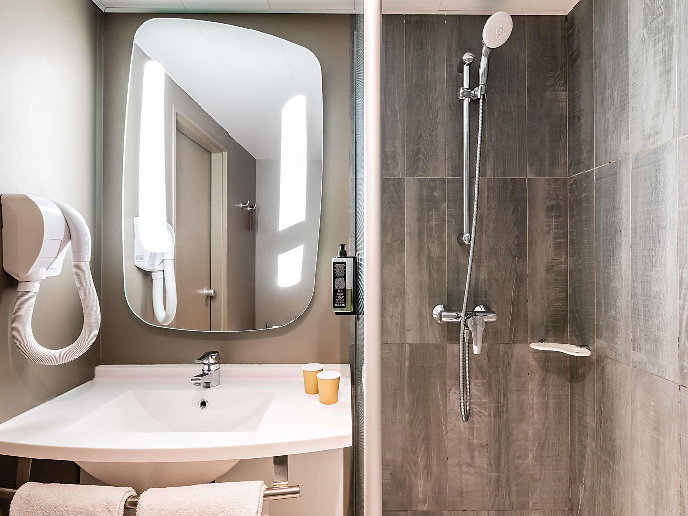 Ibis-Lisboa-Liberdade-Room-38